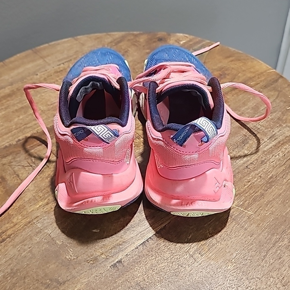 Nike Giannis Pink Immortality 2 size 4 - Picture 4 of 7